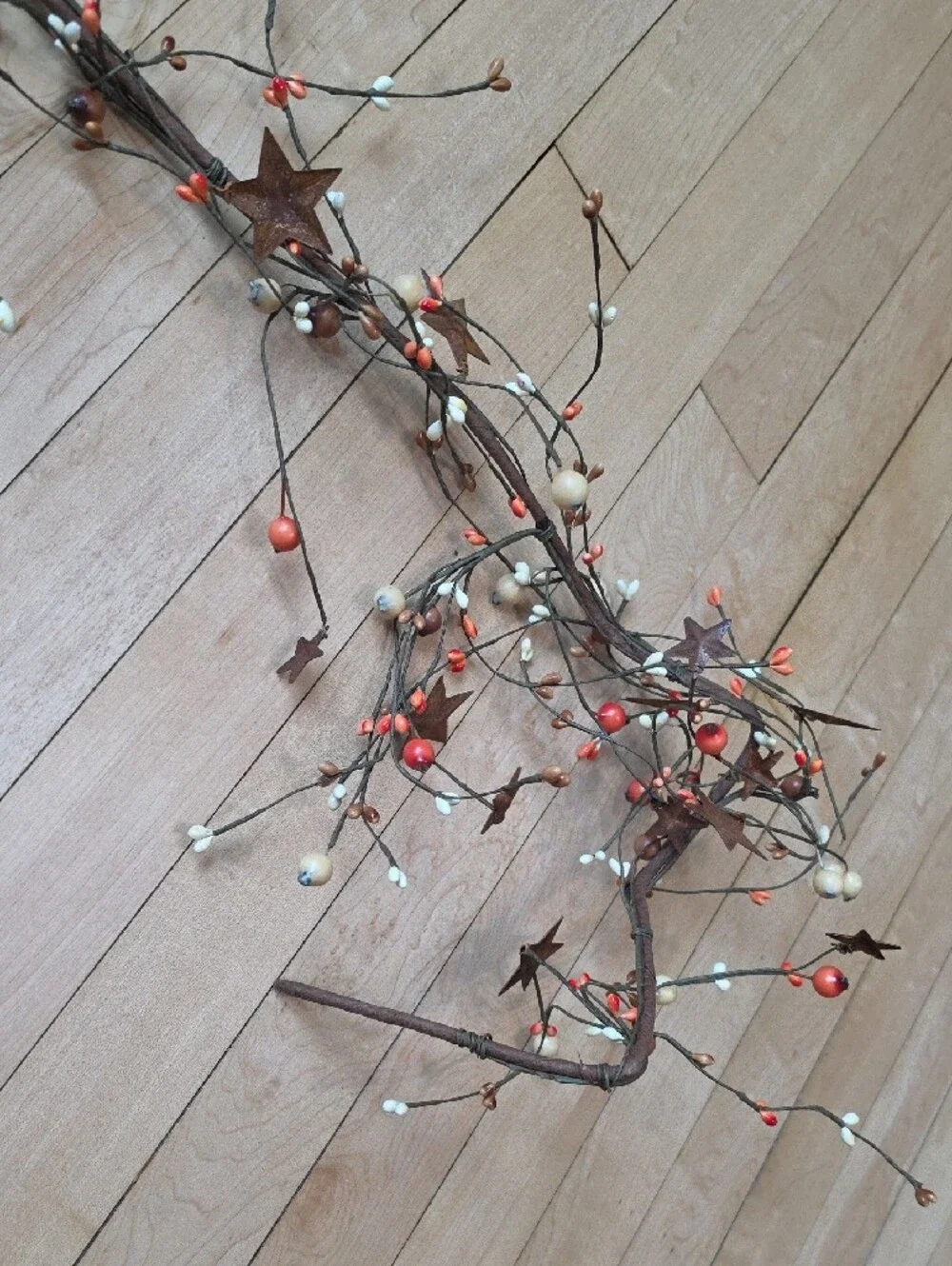N/A decorative garland